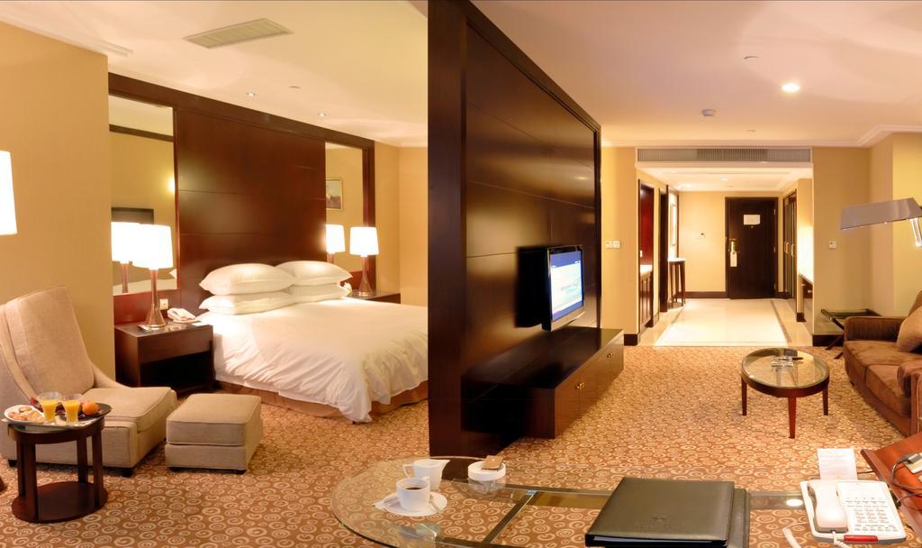 Golden Eagle Summit Hotel Downtown Nanquim Quarto foto